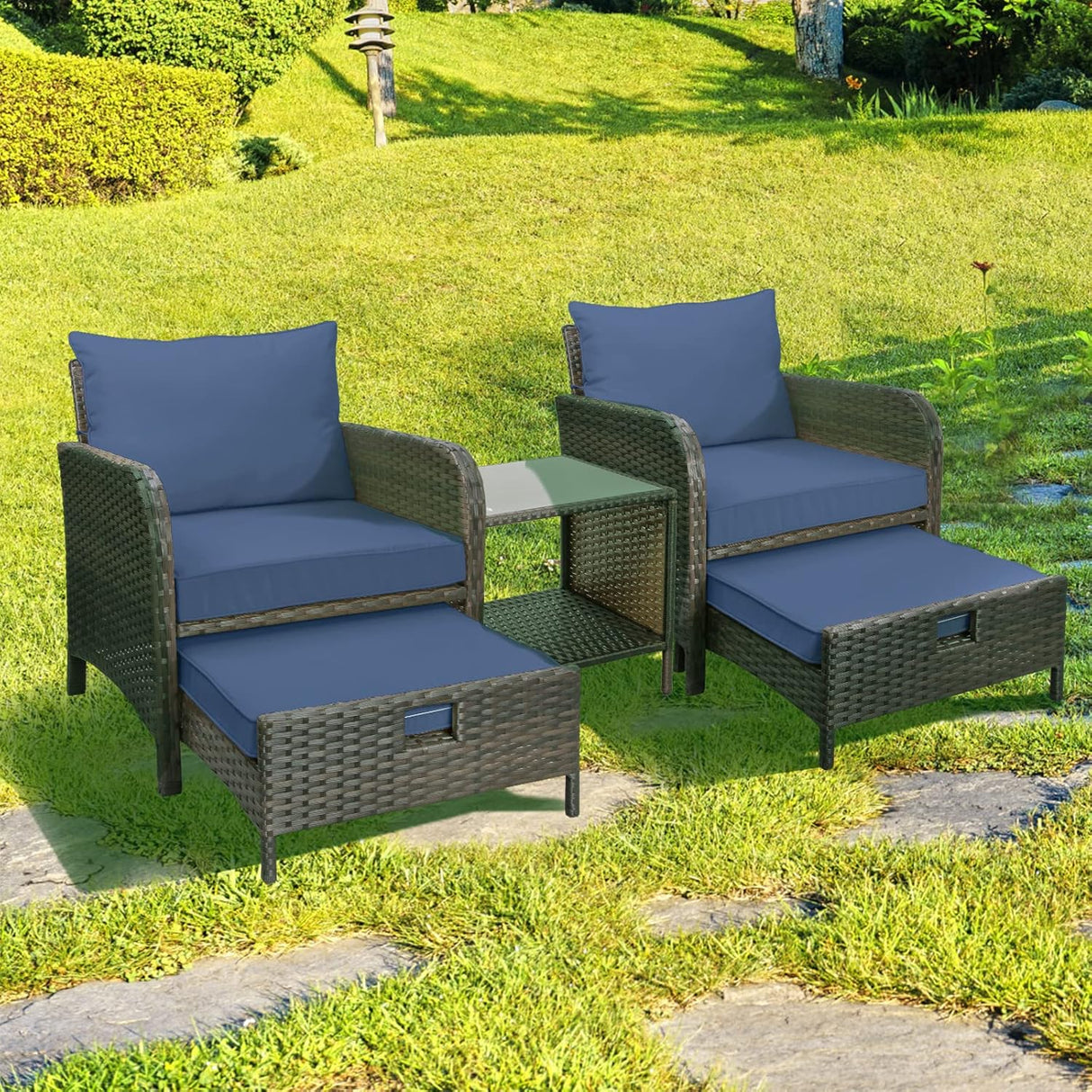 LEVELEVE Balcony Furniture - Juego de 5 piezas para conversación de patio, sillas de mimbre de polietileno para exteriores con cojines suaves, 2 otomanas y mesa de cristal para porche, mimbre marrón