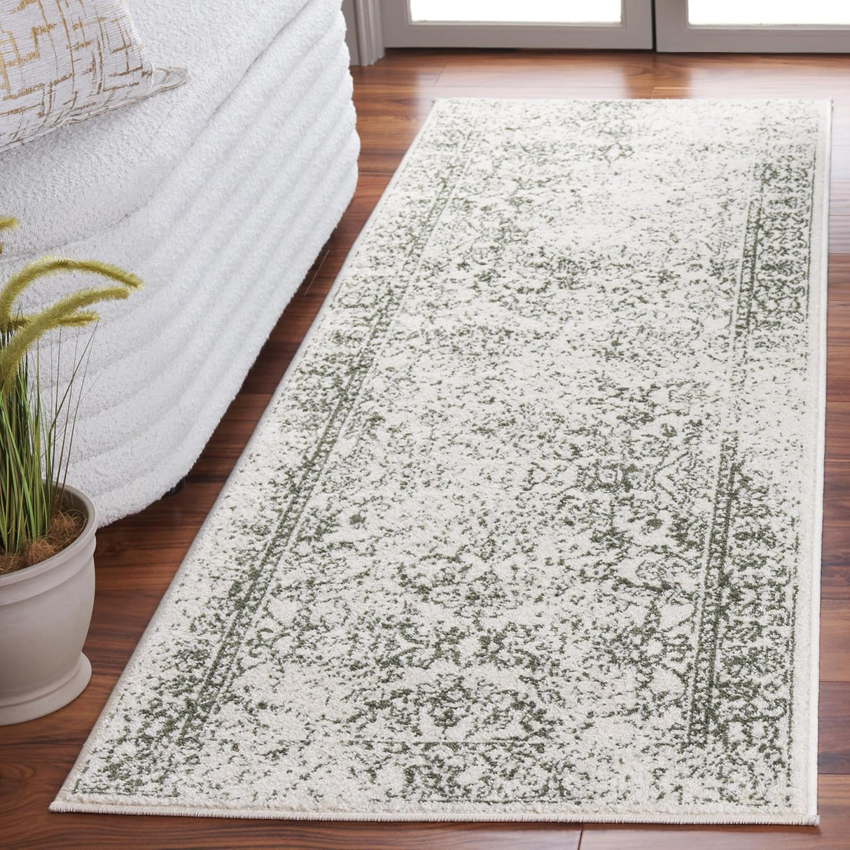 Runner de alfombra, diseño desgastado, ideal para áreas de alto tránsito, modelo ADR109X.