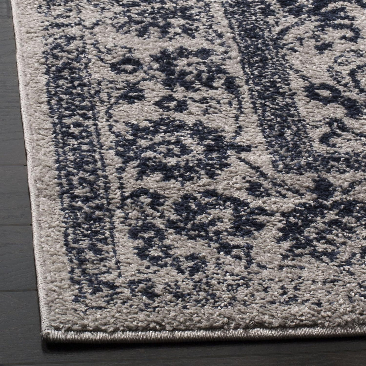 Alfombra Adirondack de SAFAVIEH, Diseño Oriental, ADR109P
