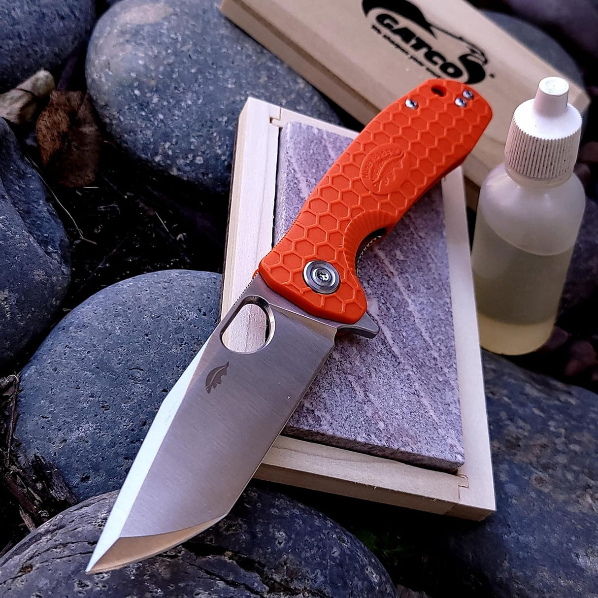 Cuchillo de bolsillo de acero ligera plegable
