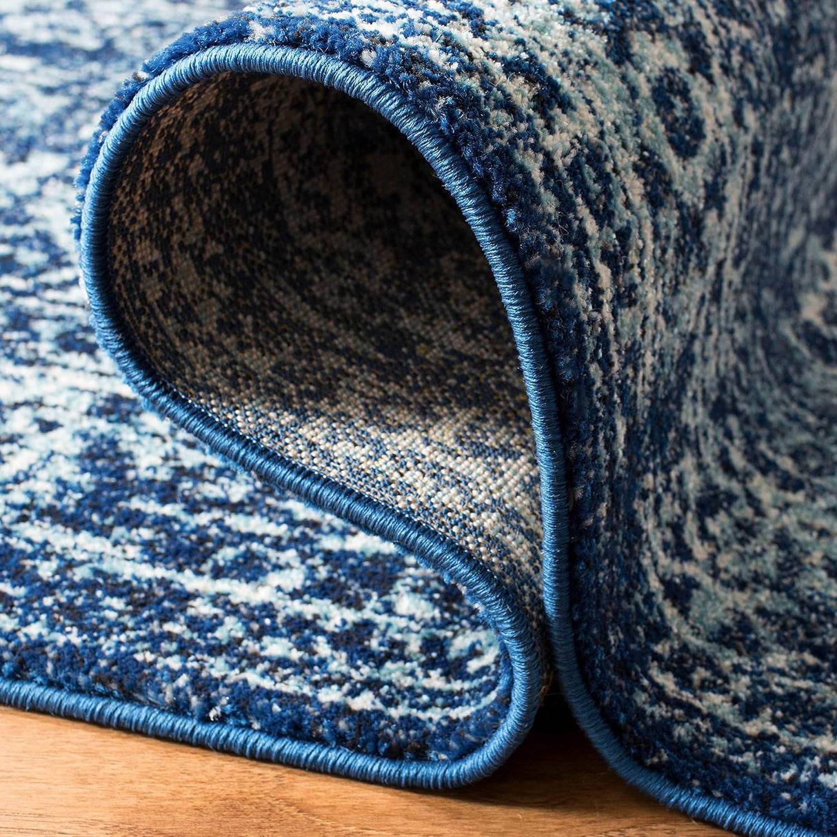 Alfombra de área, diseño oriental desgastado, modelo EVK256A
