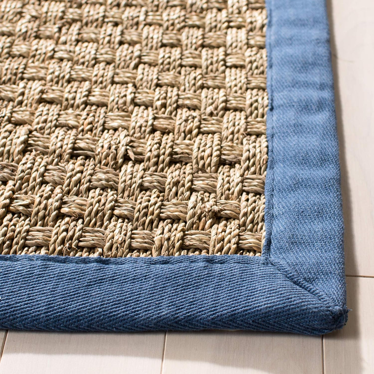 Alfombra de fibra natural, SAFAVIEH, diseño en canasta, NF114T