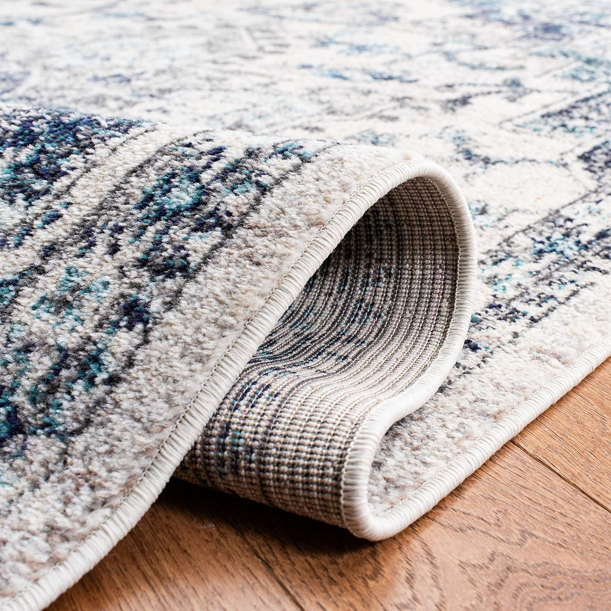 Alfombra SAFAVIEH Madison, Boho Chic, Diseño Distressed, MAD473C