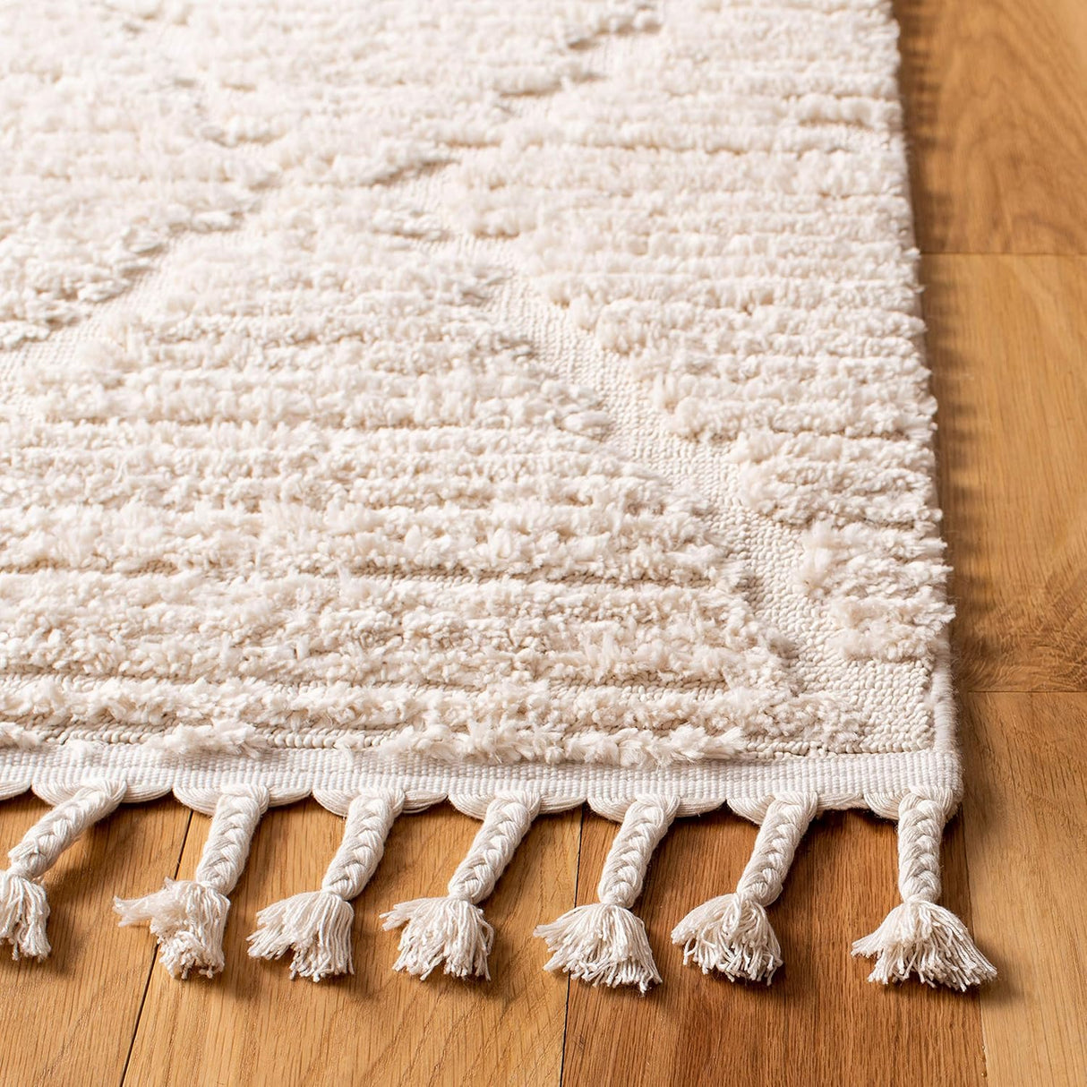 Alfombra cuadrada bohemia con flecos modelo MRK517C