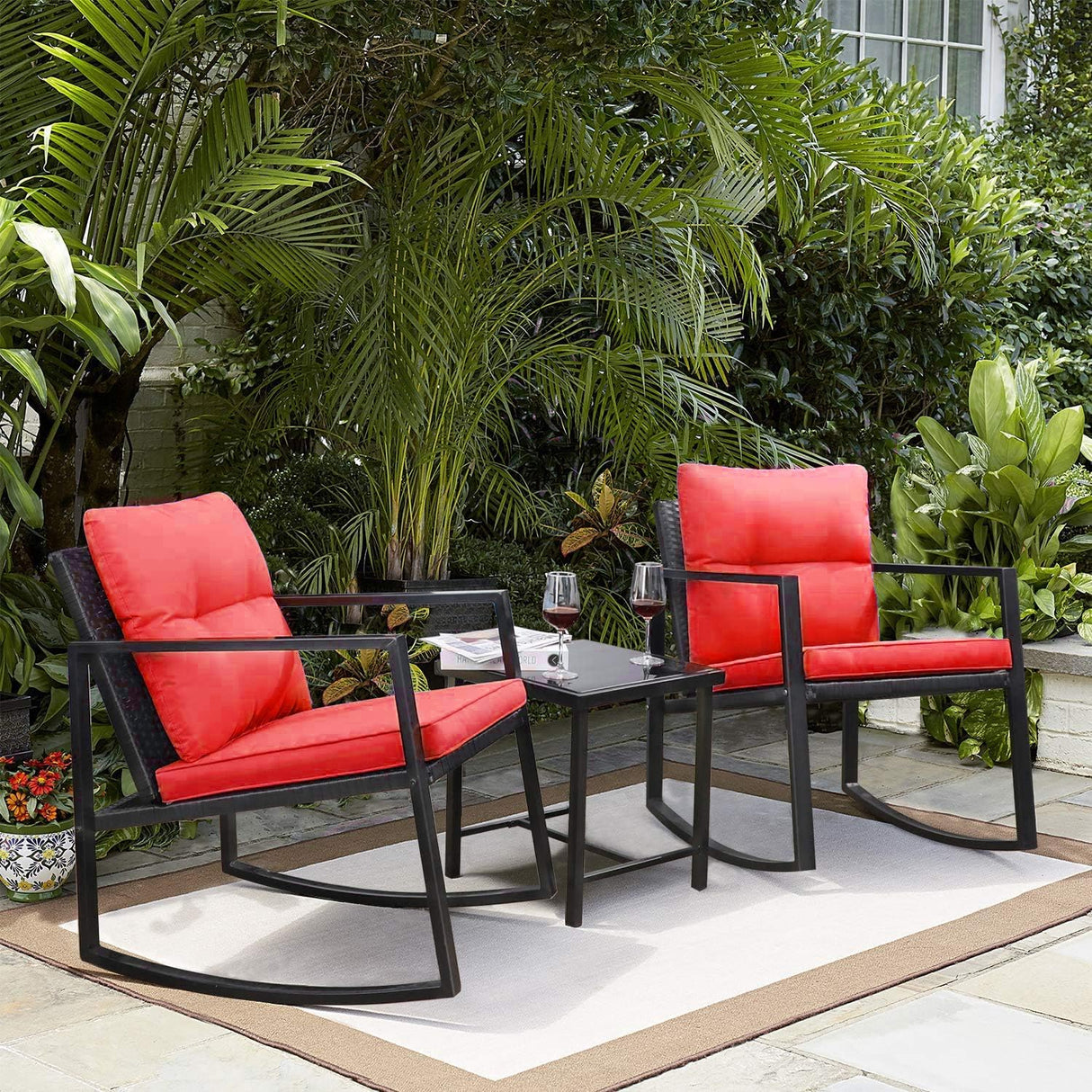 Greesum Juego de 3 piezas de mimbre mecedor, juegos de conversación de muebles de patio al aire libre con sillas de porche y mesa de café de cristal, color rojo