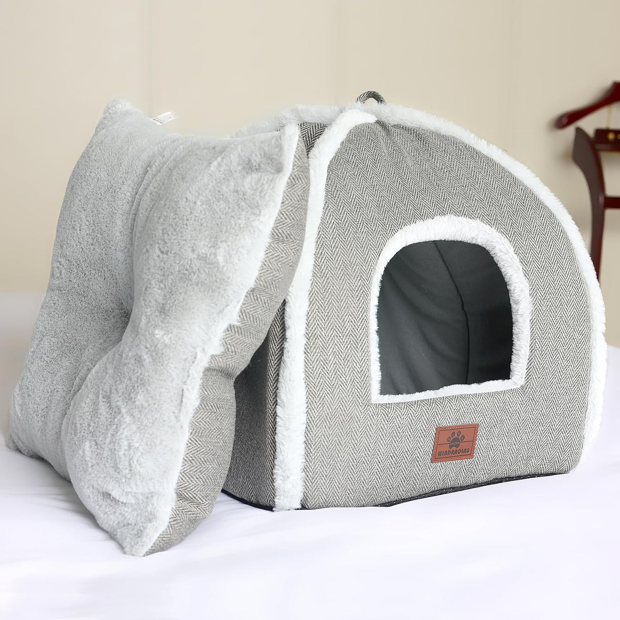 Cueva para Gatos, Marca XYZ, Suave y Caliente, Modelo ABC123