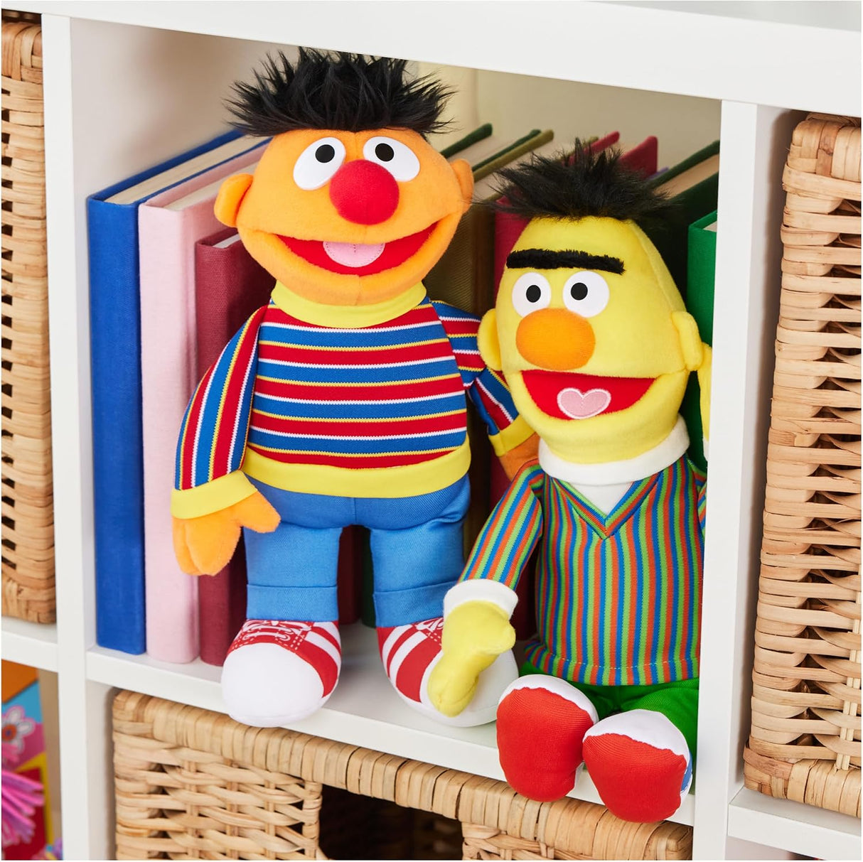 Muñeco de peluche Bert Muppet de GUND, 14” para 1 año en adelante