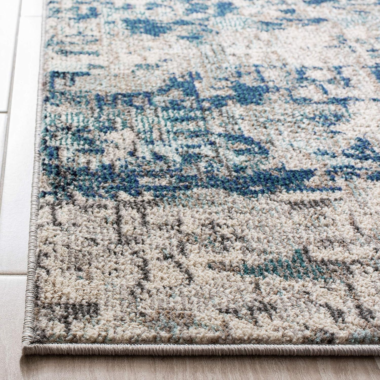 Alfombra Moderna Abstracta SAFAVIEH, No Desprende Pelusa, MAD460K
