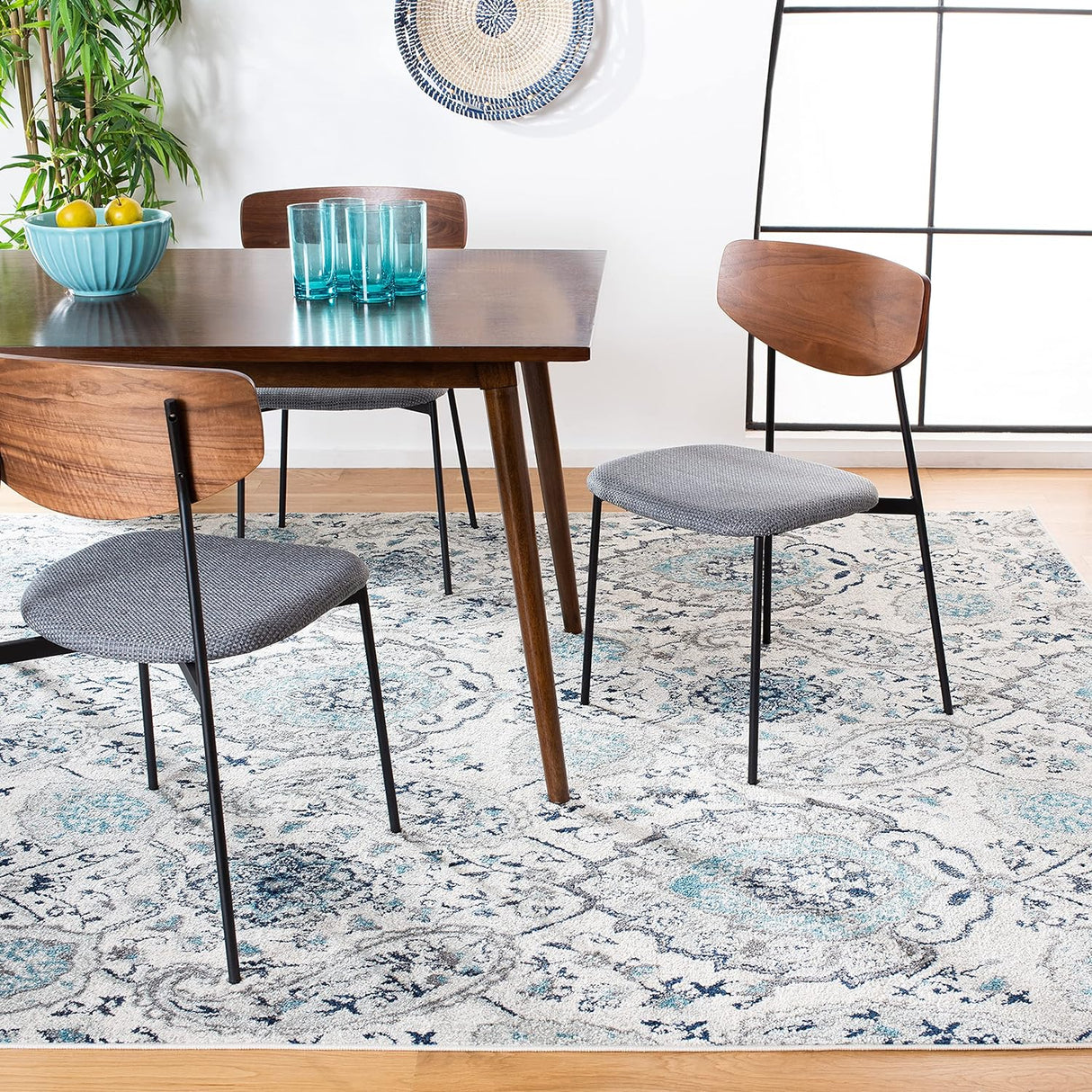 Alfombra Boho Chic SAFAVIEH Madison, Diseño Paisley, MAD600C