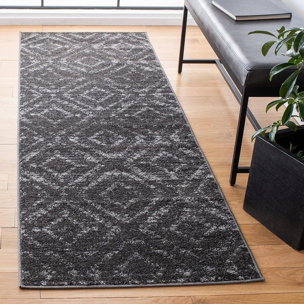 Alfombra Runner Moderna, Diseño Diamante, Ideal para Áreas de Tráfico (ADR131F)