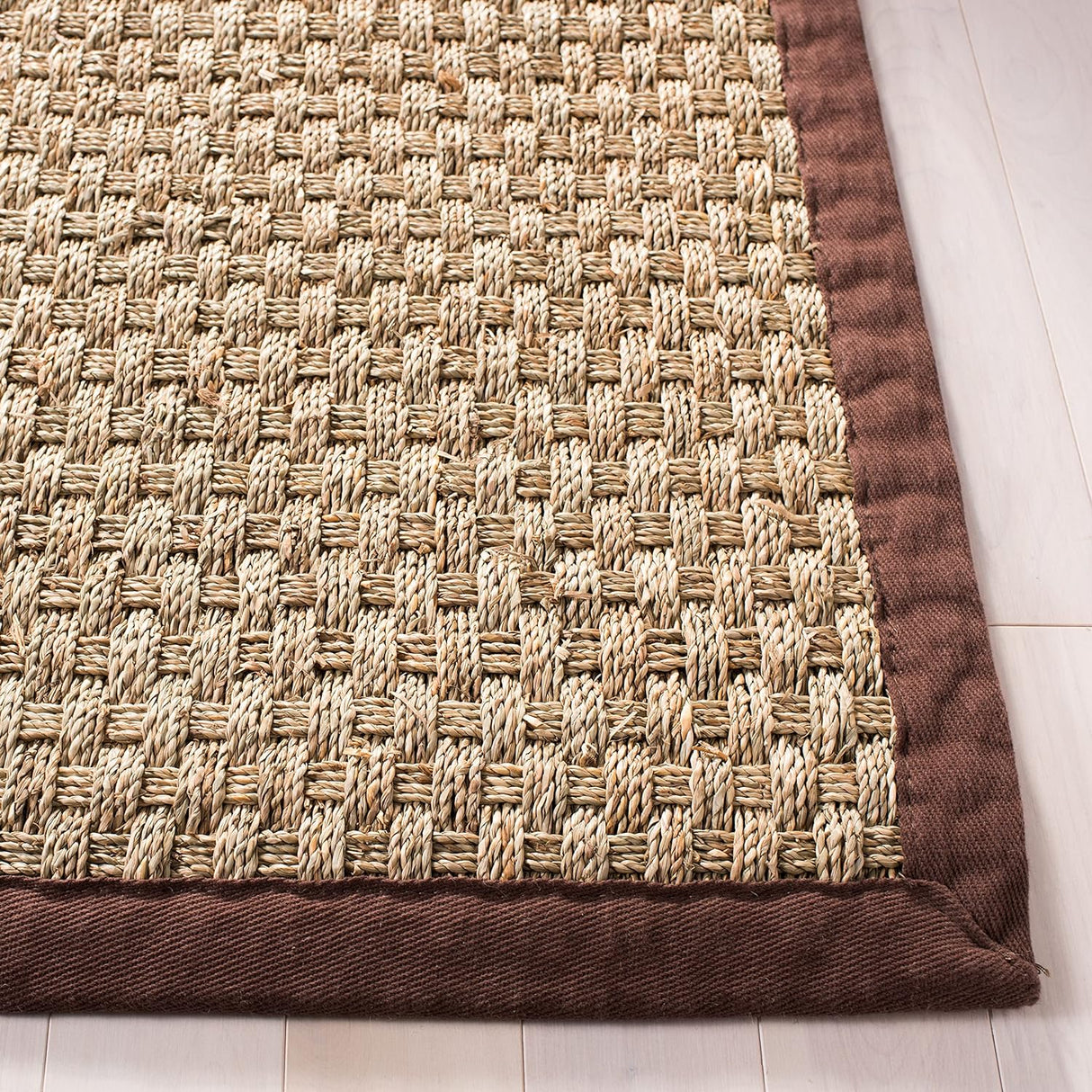 Alfombra de Fibra Natural SAFAVIEH, Diseño Cesta, Modelo NF114K