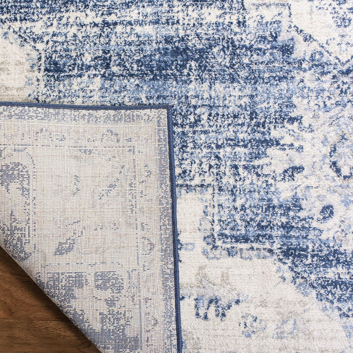 Alfombra decorativa medallón desgastada 4' x 6' BNT865A