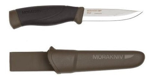 Cuchillo resistente con hoja de acero