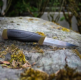 Cuchillo resistente con hoja de acero
