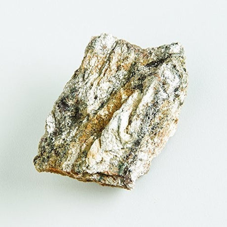 Espécimen de esquisto  granate de mica metamorfica