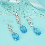 conjunto de pendientes hechos con cristales