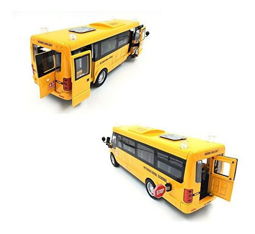 9 Pull Back School Bus Light Up and Sounds Vehículos De